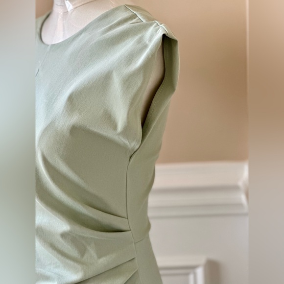 NWT ZARA Women's Mint Green Sleeveless Pleated
Waist Dress Size M - Picture 4 of 8